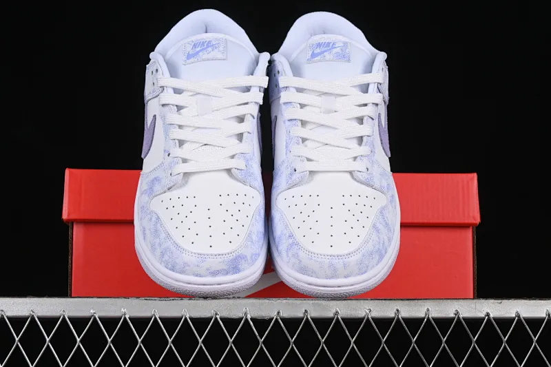 All categories Nk SB Dunk series Nk SB Dunk Low low-top sneakers Nk SB Dunk Low Prm white and light purple color SB smashed backboard fashion casual sneakers DM9467-500
